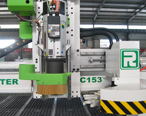 Machine de fraisage CNC ROCTECH 1500x3000mm, déplacement 3 axes, broche 9kW, précision de positionnement 0,03mm, 380V/220V - Product Image 4