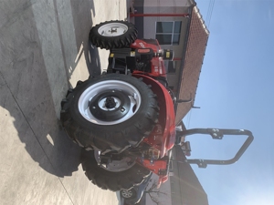 Tractor pequeño de cabina con aire acondicionado 60HP 100HP 140HP para tractores al por mayor - Product Image 5