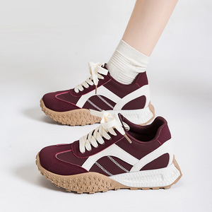 รองเท้าผ้าใบผู้หญิงสไตล์เยอรมันสำหรับฤดูหนาว ฤดูใบไม้ผลิ ฤดูร้อน ปี 2026 ระบายอากาศได้ดี พื้นหนา รองเท้าลำลองแบบผูกเชือกด้านหน้า - Product Image 3