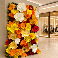 Gele en oranje gemengde bloemenwandinstallatie, gigantische kunstbloemen van papier, decoratie voor bruiloften en evenementen, commerciële bloemendisplay