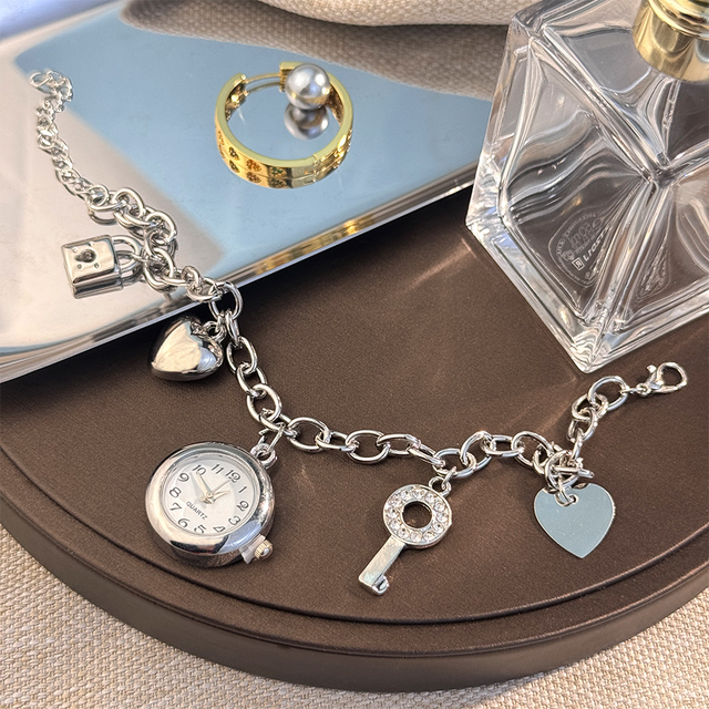 LP77 Trendy Luxury Heart Key Pendant Bracelet Quartz Watch for Women Alloy Diamond Bracelet Fashion Jewelry Watches Ladies Gift
