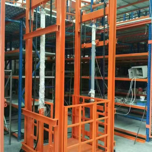 Plateforme élévatrice de fret portable robuste et durable, élévateur industriel mobile polyvalent pour le chargement et le déchargement, état neuf - Product Image 3