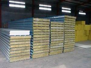 Panneau <span class=keywords><strong>de</strong></span> toit mural préfabriqué en acier <span class=keywords><strong>l</strong></span>éger Panneau sandwich ignifuge à <span class=keywords><strong>isolation</strong></span> <span class=keywords><strong>thermique</strong></span> avec noyau en PU Avantage PIR pour ateliers - Product Image 3