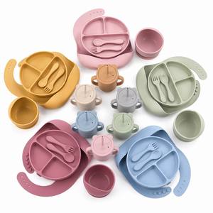 Ensemble d'alimentation pour bébé en silicone : assiette, bol et ventouse pour repas - Product Image 1