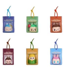 Officiel et authentique Bubble Mart P.O.P.M.A.R.T. Monstres pour la série de magasins étranges, pendentif en résine PVC à pincer, échelle 1/6, boîte - Product Image 6