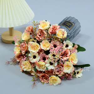 Bouquet de roses artificielles Dongchen Crafts, fleurs en soie, décoration de mariage et de maison, 10 boutons de roses, fabrication artisanale, origine Chine - Product Image 3