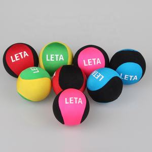 Balle de combat d'eau personnalisée jouet Skim Skip Water Bouncer Ball TPR balle <span class=keywords><strong>anti</strong></span>-stress <span class=keywords><strong>pour</strong></span> <span class=keywords><strong>piscine</strong></span> extérieure <span class=keywords><strong>anti</strong></span>-éclaboussures - Product Image 3