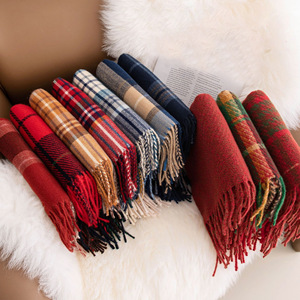 Invierno otoño Año Nuevo Navidad temática mujer bufanda roja a cuadros estilo Cachemira chal tradicional hecho poliéster Hashi marca - Product Image 1