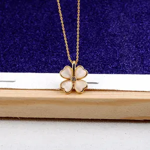 Aug jewelry Diamond Zircon Small Flower Pendant Necklace Simple Temperament Light Luxury Four Leaf Clover Necklace Jewelry