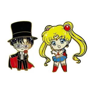 2 broches de aleación pulida Cloisonne de alta calidad de 5cm de diseño para los fanáticos de Hot Anime Girl Sailor Mars como regalos