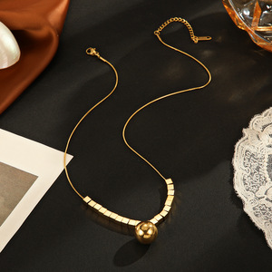 Collar De Orbe y cuboide geométrico chapado en oro de 18 quilates-Cadena de clavícula de acero inoxidable de hip-hop urbano con borde modular - Product Image 4