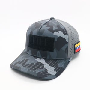 Gorra Trucker Personalizada con Apliques Bordados, Impermeable, Perforada con Láser, con Parche de PVC Intercambiable con Gancho y Bucle - Product Image 2