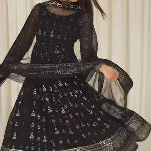 ปาร์ตี้นักออกแบบใหม่สวมชุดแฟนซีดิจิตอลเรียบง่าย 3 ชิ้นสวยงามพร้อมชุดเดรสผ้าพรีเมี่ยมคุณภาพสูง Dupatta - Product Image 1