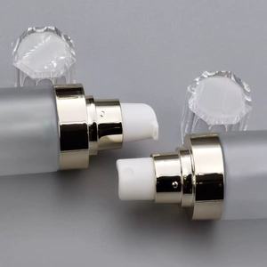 Trong suốt sương giá Pet nhựa phun Lotion Toner chai với nắp vàng <span class=keywords><strong>100ml</strong></span> 120ml 150ml 200ml Kích thước có sẵn - Product Image 4