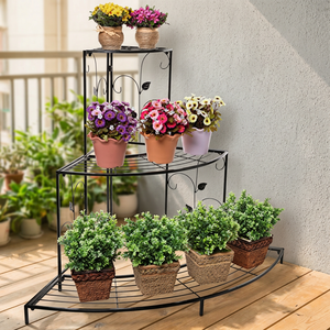 Étagère d'angle moderne en métal noir thermolaqué à 3 niveaux pour jardinières, pots de fleurs et présentoir de pergola - Product Image 2