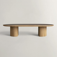 Table basse ovale avec plateau en marbre, bord en bois, base en piédestal cannelé pour salon