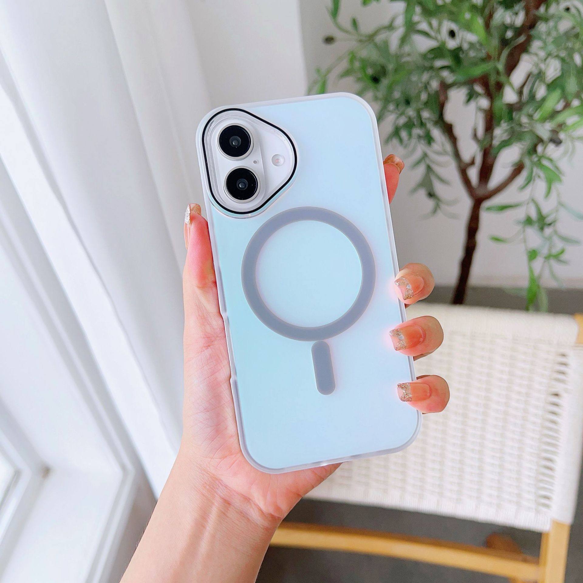 สีเทาเข้ม