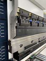 Presse plieuse CNC 110T/2500 pour tôles, pour la fabrication industrielle