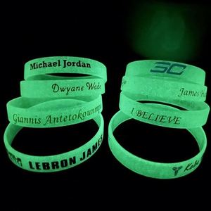 Bracelets en caoutchouc de basketball sans minimum de commande, bracelets en silicone personnalisés les moins chers, respectueux de l'environnement, avec logo sur mesure - Product Image 4