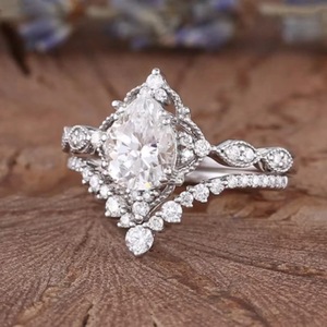 Anello di fidanzamento in oro bianco con diamante taglio a pera, diamante naturale colore D, da donna DJ046 - Product Image 2