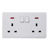 Interruptor de enchufe universal para interiores con luz de neón Interruptor de enchufe de pared multifuncional de 5 pines 1 Gang