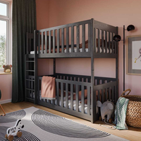 Lit superposé en bois Konrad avec lit de bébé avec rails en bois hauts de tous les côtés Lit en bois de pin massif avec limite de poids maximale