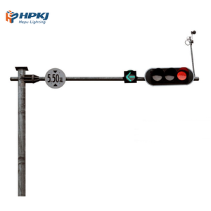 Poste de Alumbrado Público Galvanizado de Acero para Monitoreo de Tráfico y Señales de Tráfico Personalizadas - Product Image 1