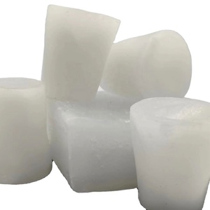 Venta al por mayor de cera de parafina semirrefinada Sinopec 58-60 de proveedores de China forma sólida 50 kg/bolsa para la fabricación de velas - Product Image 1