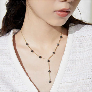 18k Gold Plated Vintage Y Shaped Tassel Necklace For Women Mid Length Clavicle Chain Zinc Alloy Fashion Accessory - Product Image 2