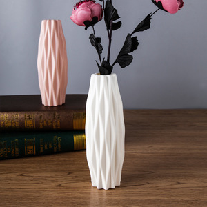 Vaso Alto in Plastica Bianca con Texture Intrecciata, Vaso Decorativo Moderno e Minimalista per Fiori, per Arredamento Casa, Soggiorno, Tavolo, Vendita all'Ingrosso - Product Image 3