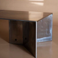 Console moderne de 126 pouces de long avec base sculpturale, finition grise pour salon, entrée, bureau et mobilier de maison