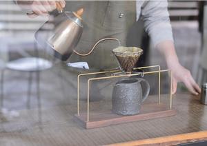 Soporte de café de madera portátil certificado con soporte de filtro de café de latón, estante de estación de goteo, función de vertido para <span class=keywords><strong>cafetera</strong></span> - Product Image 2