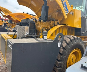 Compacteur vibrant à tambour unique d'occasion, modèle XS223J, 22 tonnes, fabriqué en Chine, faible nombre d'heures de fonctionnement, prêt à l'exportation - Product Image 3