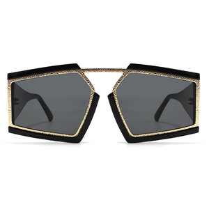 Lunettes de soleil hybrides en métal à monture carrée, lunettes de soleil populaires transfrontalières d'Europe et d'Amérique, lunettes de soleil de forme irrégulière - Product Image 5