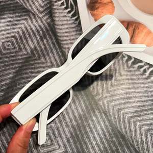 Nouveauté 2022, lunettes de soleil rectangulaires vintage tendance pour femme, petites lunettes de soleil carrées blanches pour femme - Product Image 4