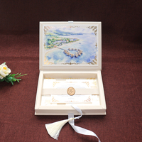 Invitation de mariage à couverture rigide avec impression photo personnalisée, estampage à chaud doré, invitation en acrylique transparent avec sceau de cire et pompon