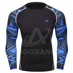 เสื้อกันผดผื่นของผู้ชายสีดำและสีเขียวแบบระเหิด - Product Image 1