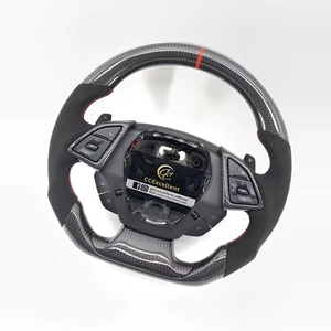 Volant en fibre de carbone véritable avec bande rouge et Alcantara pour <span class=keywords><strong>Chevrolet</strong></span> <span class=keywords><strong>Camaro</strong></span> 6e génération 2016-2021 - Product Image 3