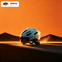 Casque de vélo portable à visière magnétique, lentille ultra-claire, résistant à l'eau, matériau PC+EPS, léger et respirant pour l'été, idéal pour l'extérieur