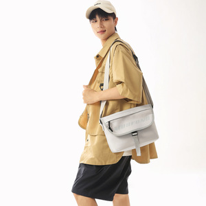 Sac messager imperméable multi-poches avec bandoulière réglable, sac à bandoulière pour toutes les saisons, utilisation en extérieur - Product Image 3