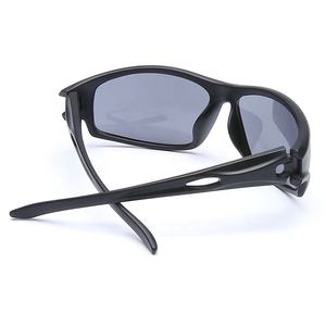 <span class=keywords><strong>2021</strong></span> nuevas gafas de sol de diseñador populares para hombres y mujeres parasoles pequeños con marco de Metal azul y blanco Material de PC - Product Image 4