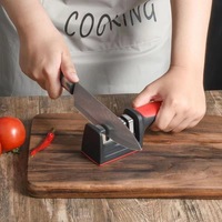 Aiguiseur d'outils manuel multifonctionnel pour la cuisine à domicile, fonctionnement manuel avec tête de meulage amovible en plastique