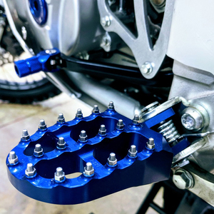 Blue Anodized Aluminium Foot Pegs with Knurled <b>Studs</b> for Motorcycle Use - Product Image 4