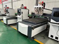 Machine de découpe CNC Xunke haute précision 1325 pour la fabrication de portes et d'armoires en bois, certifiée CE, qualité industrielle pour le marché européen