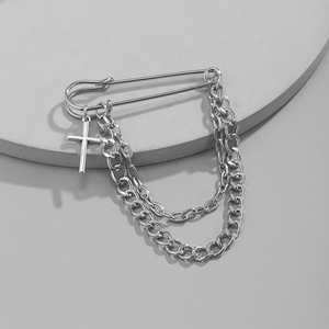 Spilla a catena incrociata con ciondolo, accessorio decorativo per abbigliamento, stile punk, lunghezza normale - Product Image 5