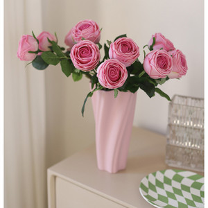 Rosas de Seda Artificiales Blancas, Rosas Claro, Rosas Champán Hechas a Mano con Tacto Humectante, Decoración Moderna para Bodas y Hogar - Product Image 5