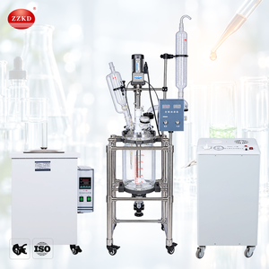 Réacteur en verre chemiseé de 10 L avec agitation chimique et filtration à haute vitesse pour la purification en laboratoire - Product Image 1