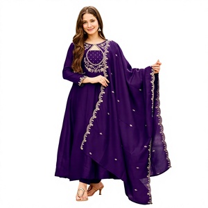 Elegante conjunto de kurta recta hasta la pantorrilla de tela Vichitra. Tela para kurta: Vichitra. Largo de la kurta: 52 pulgadas. - Product Image 1