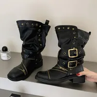 Bottines pour femmes à bout clouté, style punk, avec boucle de ceinture, talons carrés bas, fermeture éclair, design vintage printanier et empiècements de couleurs
