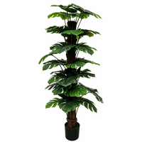 Plusieurs styles d'objets décoratifs, palmier artificiel, petite plante artificielle en pot, décoration de pièce, décoration pour mariage, événement
